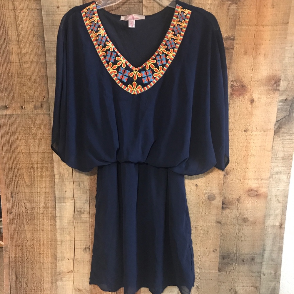✨SOLD✨Myan Boutique Brand Cape Sleeved Mini
